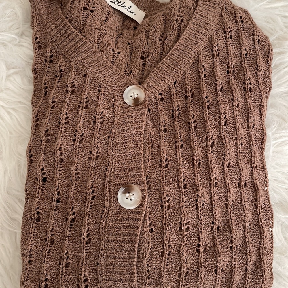 NWOT Cropped Coco Brown Crochet Button Down Cardigan - Picture 5 of 5